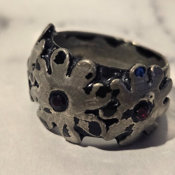 Dainty Hippy Style Pewter Floral & Garnet Ring - Picture 5 of 6